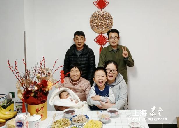 486bcd5af40a41ceb048b8695bb5ad04.jpg